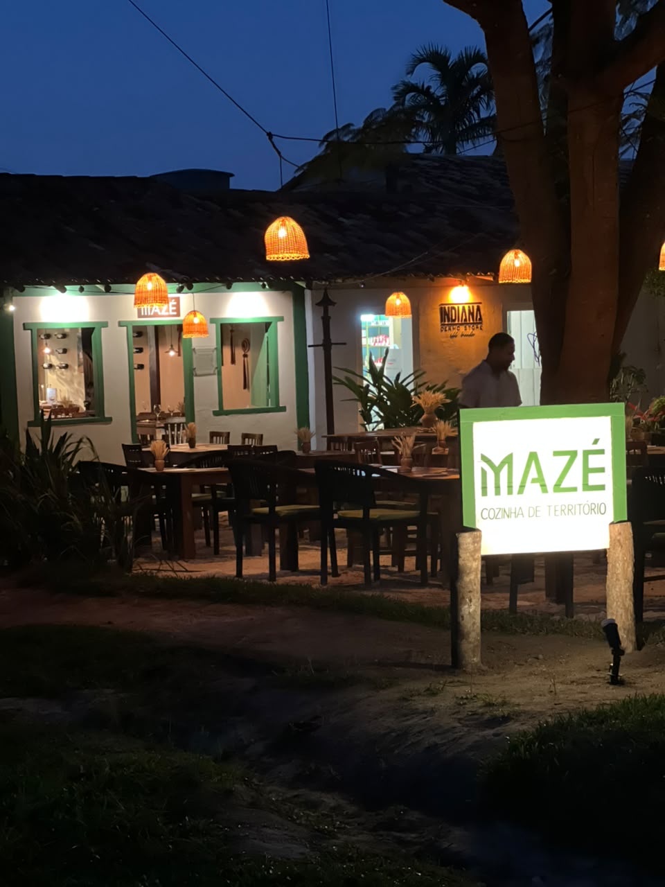 Mazé apresenta uma nova leitura gastronômica da Bahia no Quadrado de Trancoso
