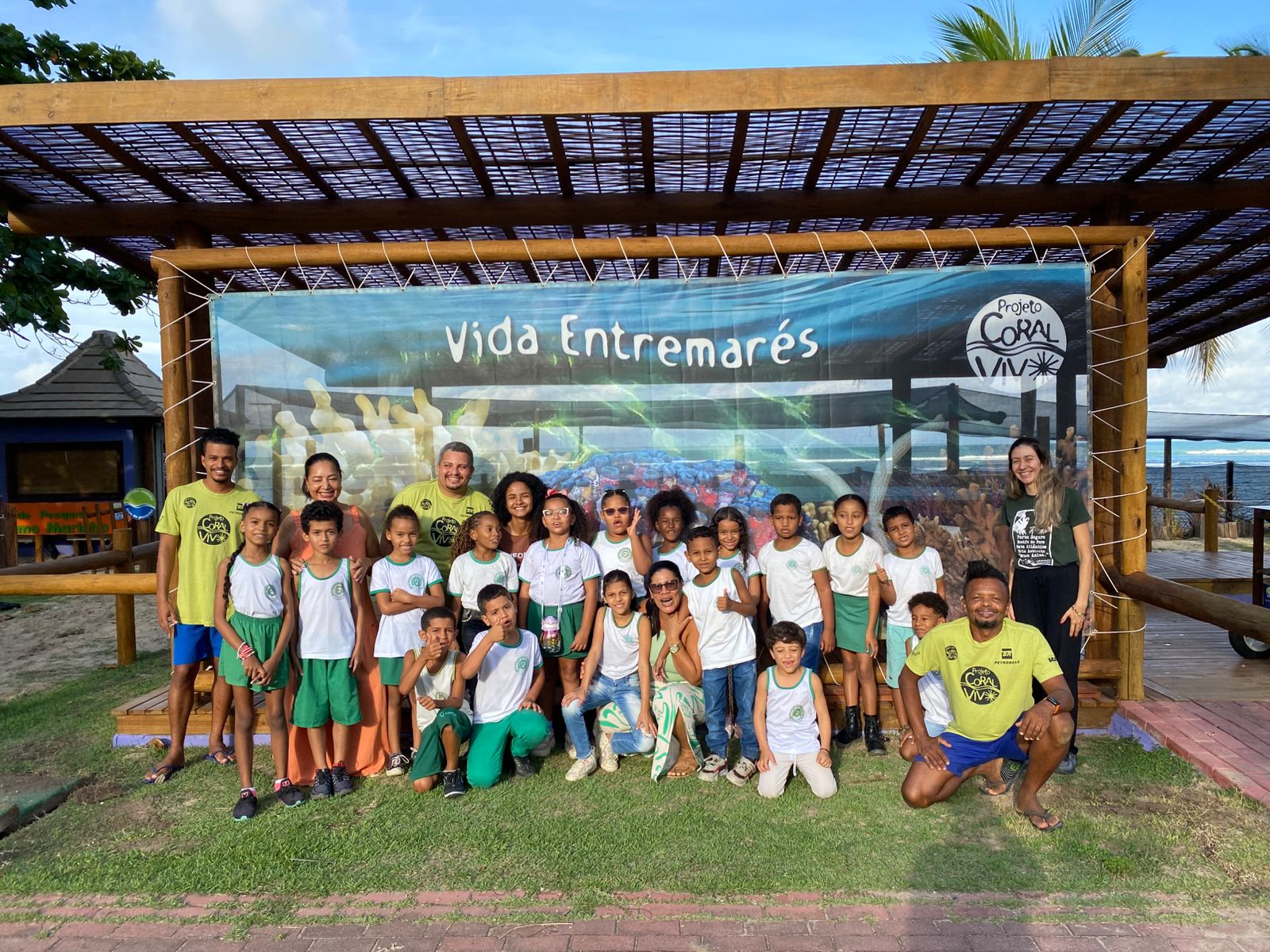 Alunos da Escola Albertina Fiorotti vivenciam experiência no Projeto Coral Vivo